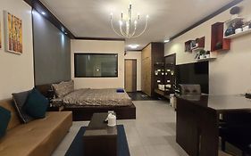阿罗莫尼曼公寓